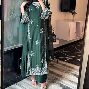 Embroidered Dark Green Traditional Kurta Set